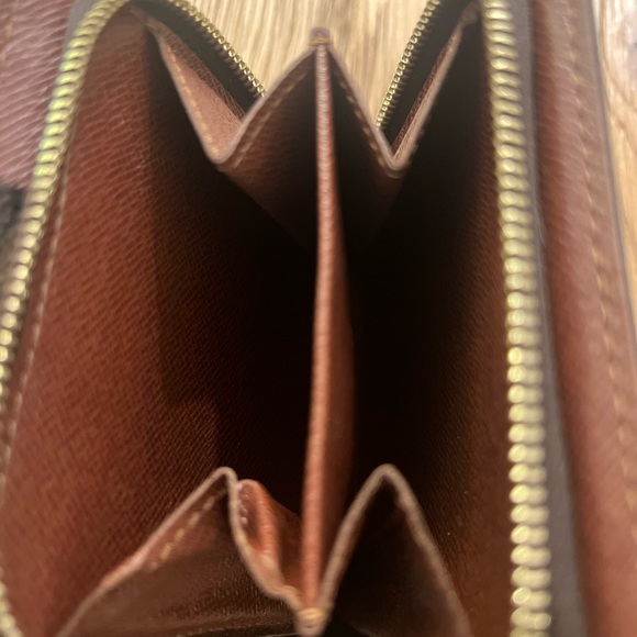Louis Vuitton Monogram Compact Wallet - Picture 11 of 13